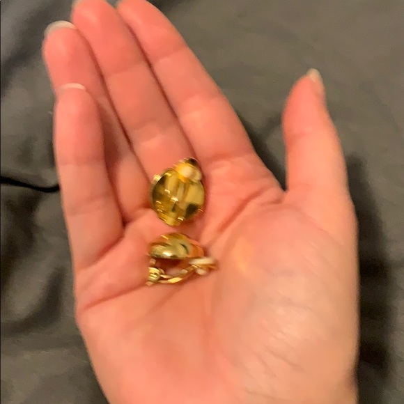 3/$15 Vintage Mid-Century Gold Button Earrings - Picture 2 of 2